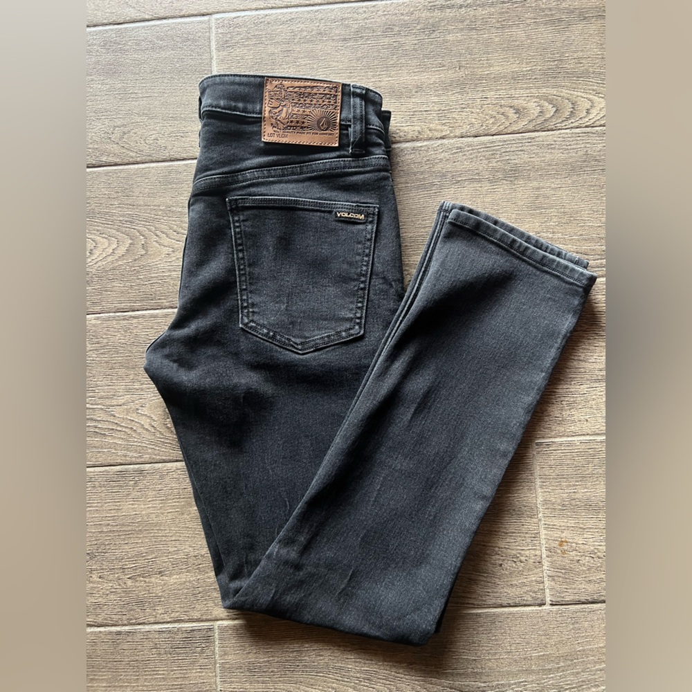 Volcom Black Skinny Jeans Size 30 BLK Stretch Slim Fit